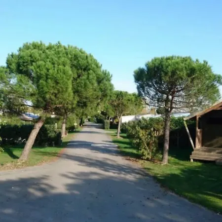 Camping Port De Moricq Kemping Angles (Vendee)