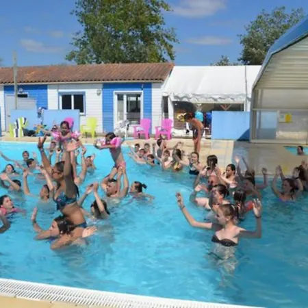 Camping Port De Moricq *